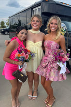 Load image into Gallery viewer, Stylish A Line Strapless Pink Printed Short Homecoming Dress with Bowknot