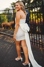 Load image into Gallery viewer, Sweet Sheath Strapless Pink Short Homecoming Dress with Bowknot