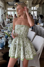 Load image into Gallery viewer, Modern Sheath Strapless Green Floral Printed Corset Homecoming Dress