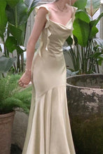 Load image into Gallery viewer, Trendy Mermaid Spaghetti Straps Light Pink Long Prom Dress with Ruffles
