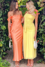 Load image into Gallery viewer, Chic Sheath Off the Shoulder Lilac Long Prom Dress with Ruched