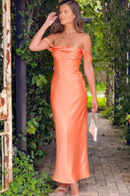 Load image into Gallery viewer, Chic Sheath Off the Shoulder Lilac Long Prom Dress with Ruched