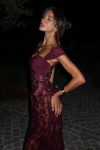 Load image into Gallery viewer, Chic Mermaid Sweetheart Burgundy Long Prom Dress with Lace