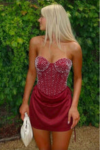 Load image into Gallery viewer, Trendy Sheath Sweetheart Light Yellow Corset Homecoming Dress with Pearls