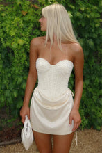 Load image into Gallery viewer, Trendy Sheath Sweetheart Light Yellow Corset Homecoming Dress with Pearls