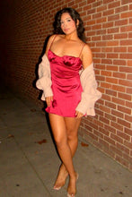 Load image into Gallery viewer, Trendy Sheath Spaghetti Straps Navy Satin Short Homecoming Dress