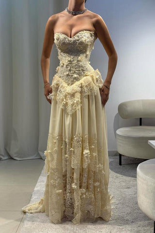 Gorgeous A Line Sweetheart Light Yellow Lace Prom Dress with Structured Bodice