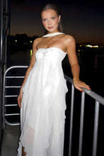 Load image into Gallery viewer, Chic A Line Halter Neck Pink Long Prom Dress with Ruffles
