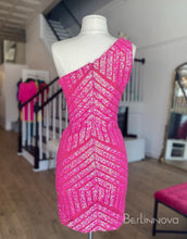 Load image into Gallery viewer, Sexy One-Shoulder Sequins Mesh Sleeveless Short Homecoming Dress
