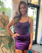Load image into Gallery viewer, Bodycon Double Straps Satin Homecoming Dress With Appliques
