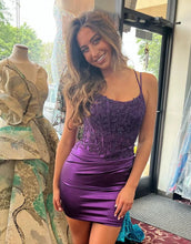 Load image into Gallery viewer, Bodycon Double Straps Satin Homecoming Dress With Appliques
