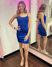 Load image into Gallery viewer, Bodycon Double Straps Satin Homecoming Dress With Appliques
