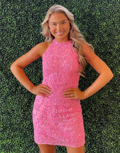 Load image into Gallery viewer, Bodycon Halter Neck Lace Homecoming Dress With Tassel
