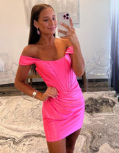 Load image into Gallery viewer, Bodycon Off The Shoulder Short Satin Homecoming Dress With Pleating
