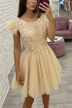 Load image into Gallery viewer, Champagne A-line Short Homecoming Dress WIth Beading Applique