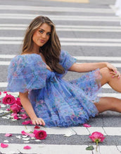 Load image into Gallery viewer, Charming A-Line Puff Sleeves Short Tulle Homecoming Dress
