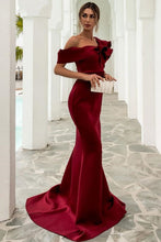 Load image into Gallery viewer, Slim Mermaid One Shoulder Sweep Train Prom Dress
