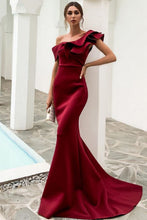Load image into Gallery viewer, Slim Mermaid One Shoulder Sweep Train Prom Dress
