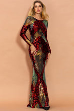 Load image into Gallery viewer, Mermaid Long Sleeves Prom Dress With Sequin Applique
