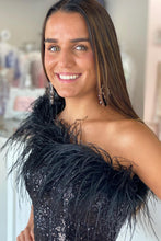 Load image into Gallery viewer, Black Bodycon Sequins Homecoming Dress With Feather